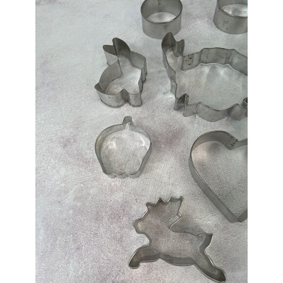 Lot of 13 variety Cookie Cutters‎ - Picture 6 of 11